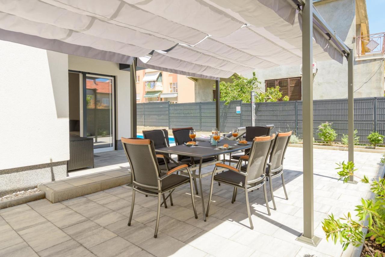 New, Private Heated Swimming Pool, Free Parking, Trogir Centarアパートメント エクステリア 写真